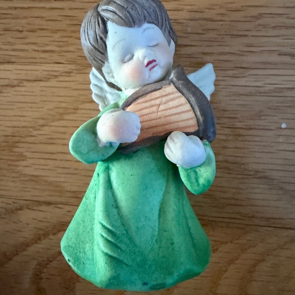 Artmark Collection Set of 6 Porcelain Angels Playing Instruments - Picture 5 of 15